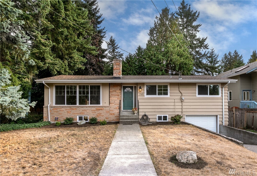 Property Photo:  2165 N 180th St  WA 98133 