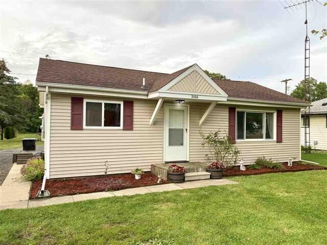 Property Photo:  3066 W M-21  MI 48867 