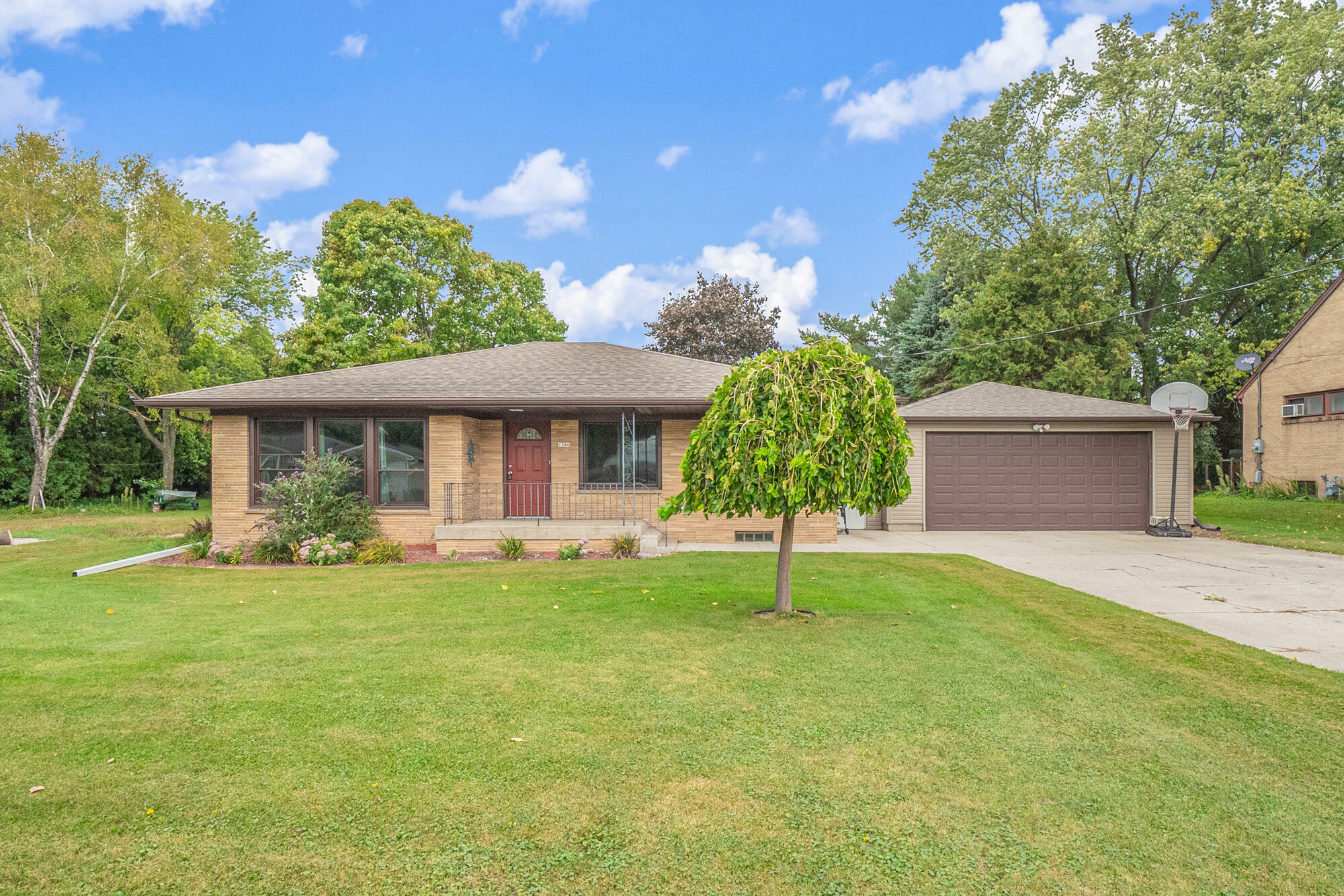Property Photo: 1346 Marshall Ave WI 53015