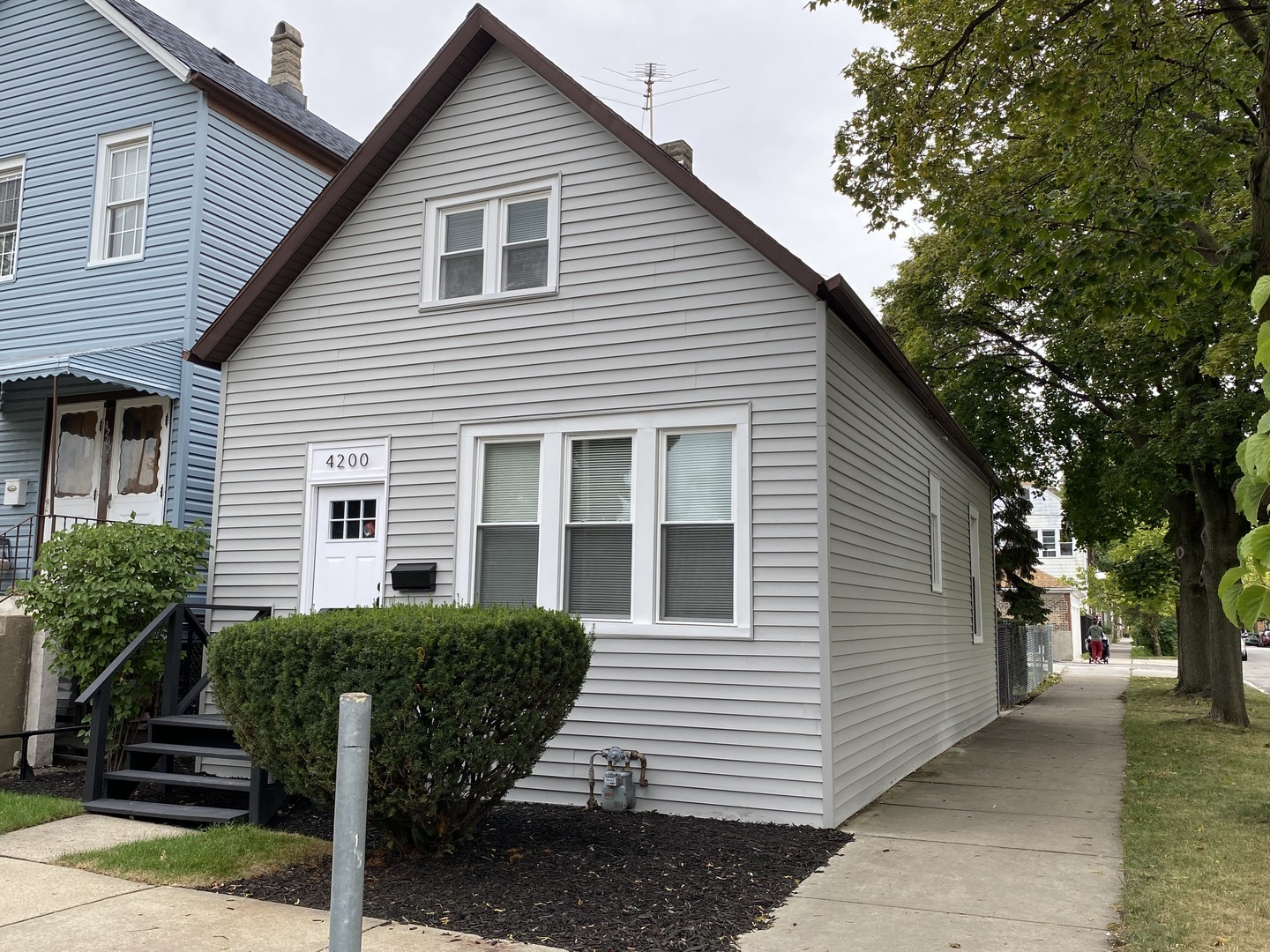 Property Photo:  4200 S Artesian Avenue  IL 60632 