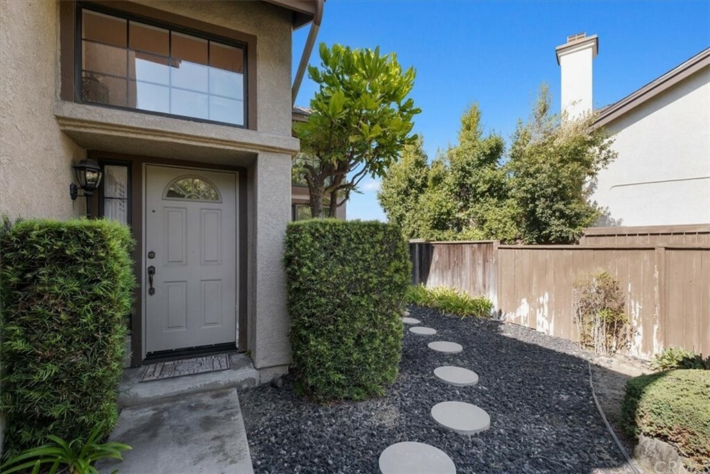 Property Photo: 6225 E Twin Peak Circle CA 92807