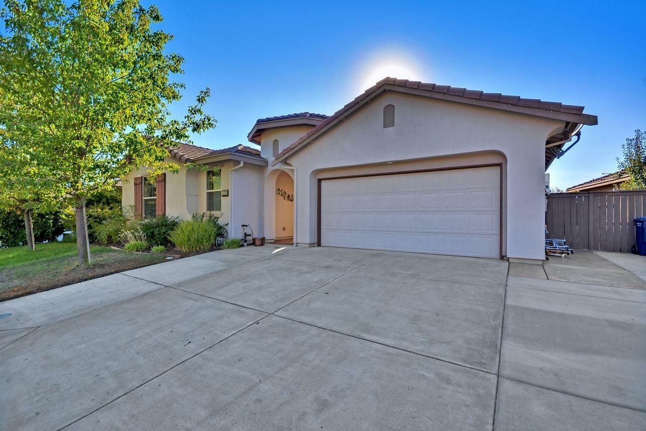 Property Photo:  405 Castle Oaks Drive  CA 95640 