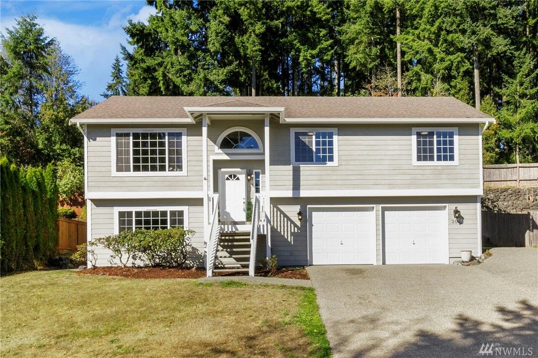 Property Photo: 3045 SE Grovewood St WA 98367