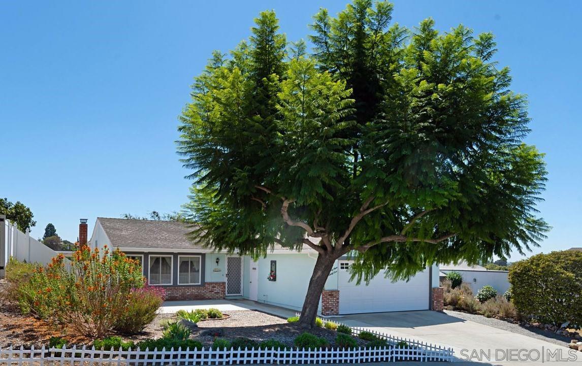 Property Photo:  6961 Barker Way  CA 92119 