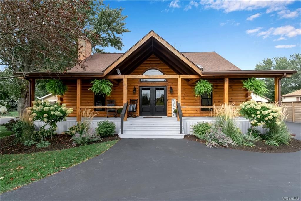 Property Photo: 2455 Sylvan Place NY 14304