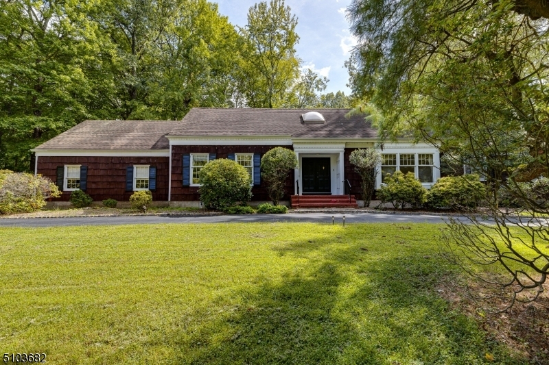 Property Photo:  14 Clydesdale Road  NJ 07076 