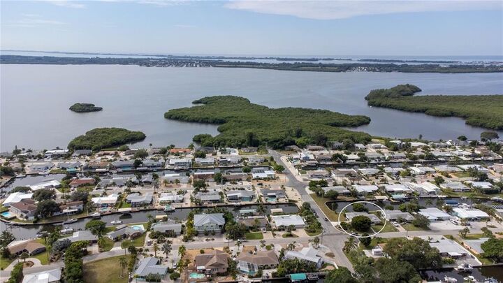 Property Photo:  10305 W Sandpiper Road W  FL 34209 