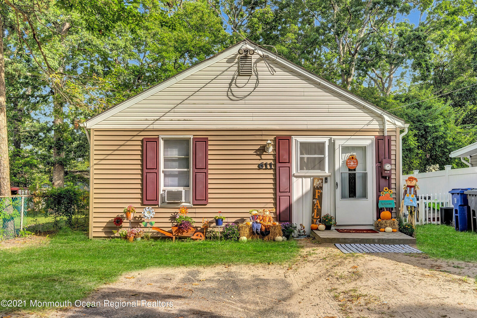 Property Photo:  611 Anthony Avenue  NJ 08753 