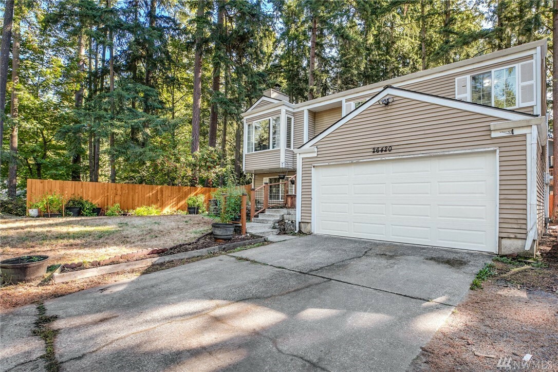 Property Photo:  26420 187th Ave SE  WA 98042 