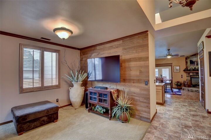 Property Photo: 14827 Prairie Vista Lp WA 98597