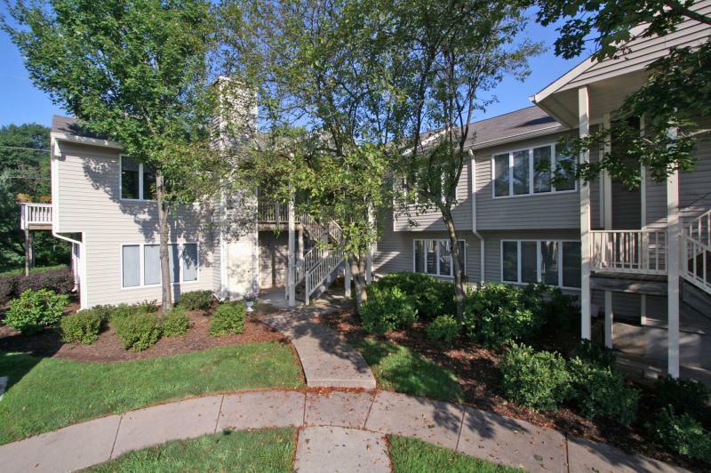 Property Photo: 31 Westchester Ter NJ 08801