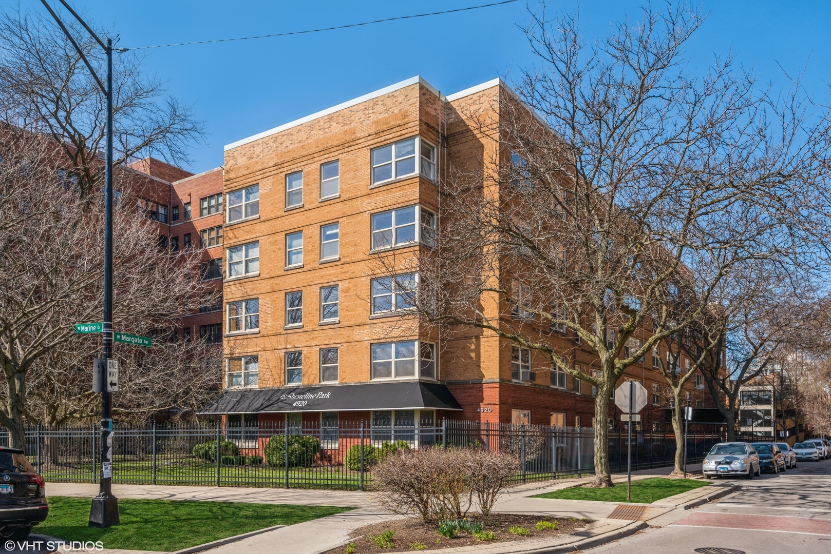 4920 N Marine Drive S301  Chicago IL 60640 photo