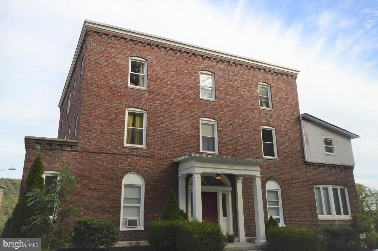 Property Photo: 609 Piedmont Avenue 2A MD 21502