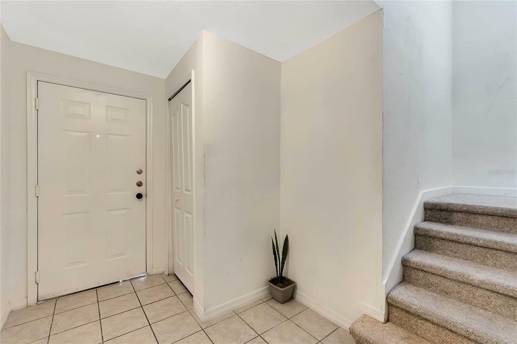 Property Photo:  6111 Metrowest Boulevard 101  FL 32835 