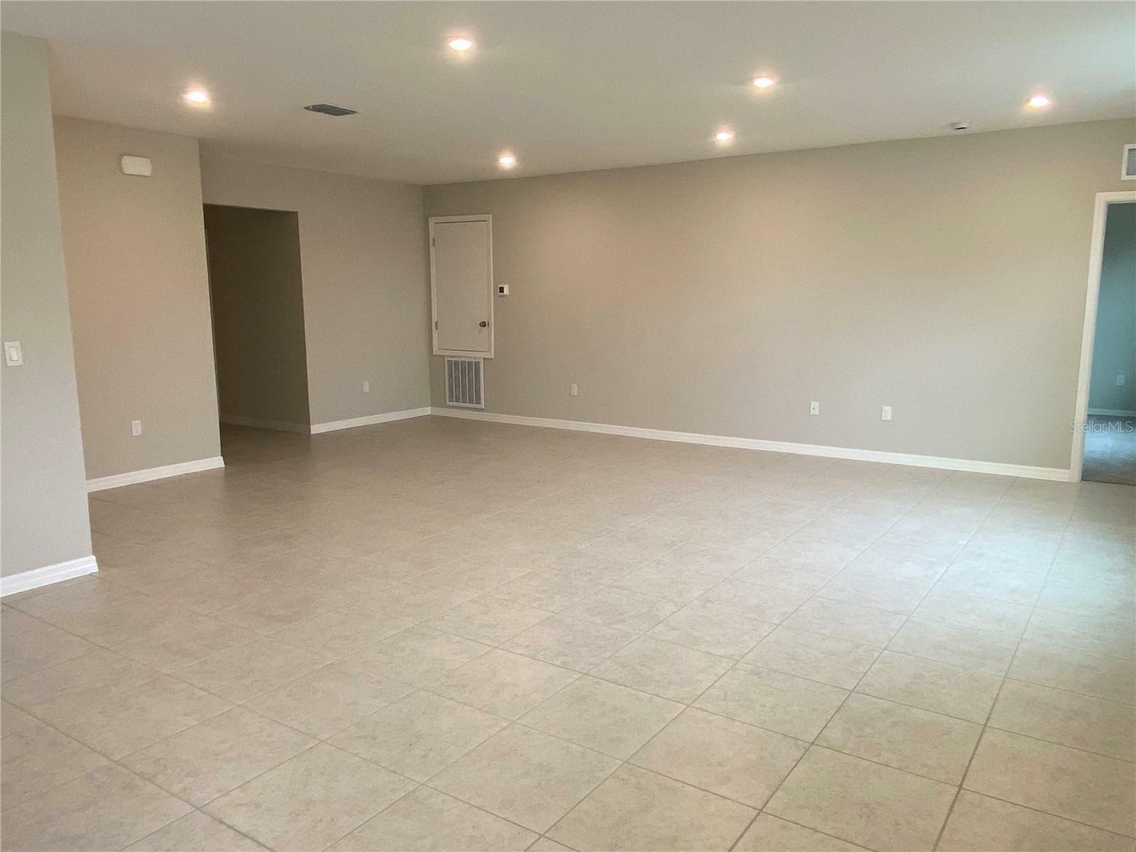 Property Photo:  4701 Calendula Drive  FL 33855 