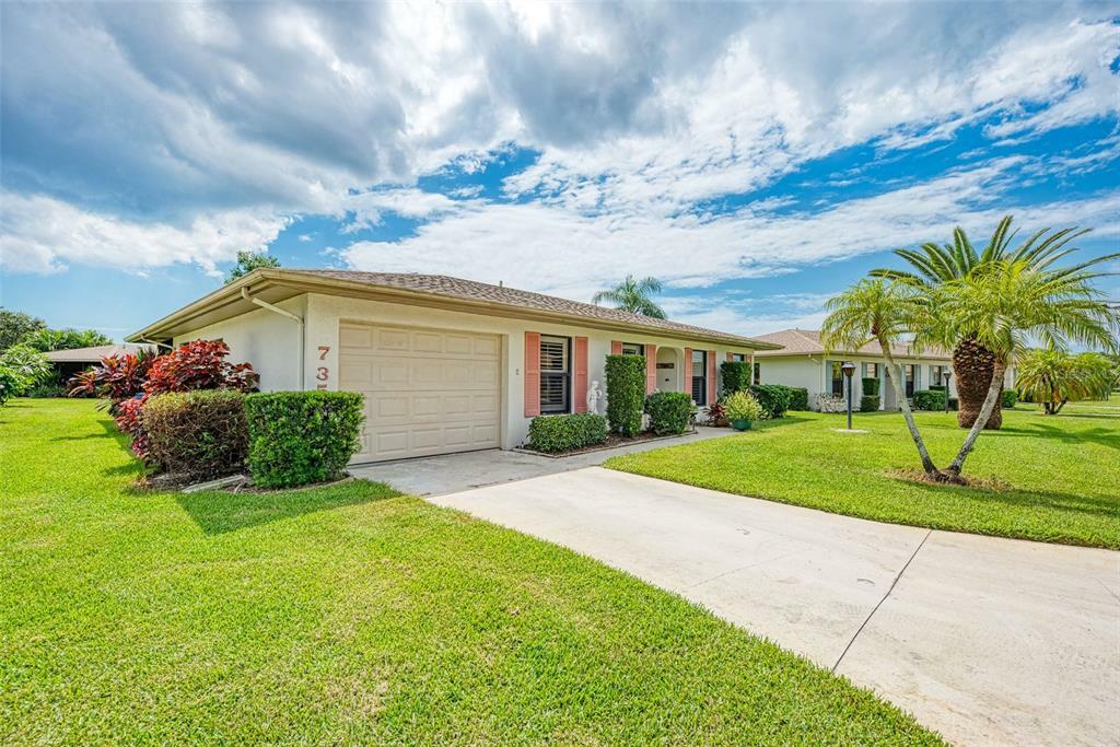 Property Photo:  735 Vivienda West Boulevard 27  FL 34293 