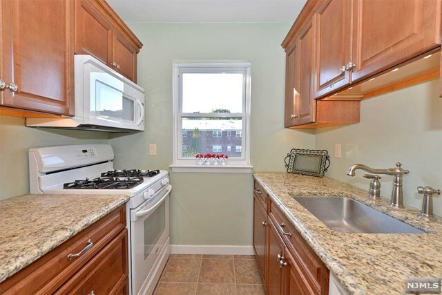Property Photo: 79 Regency Park NJ 07446