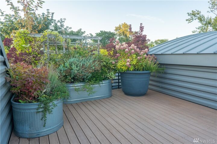 Property Photo:  2914 E Madison St 308  WA 98112 