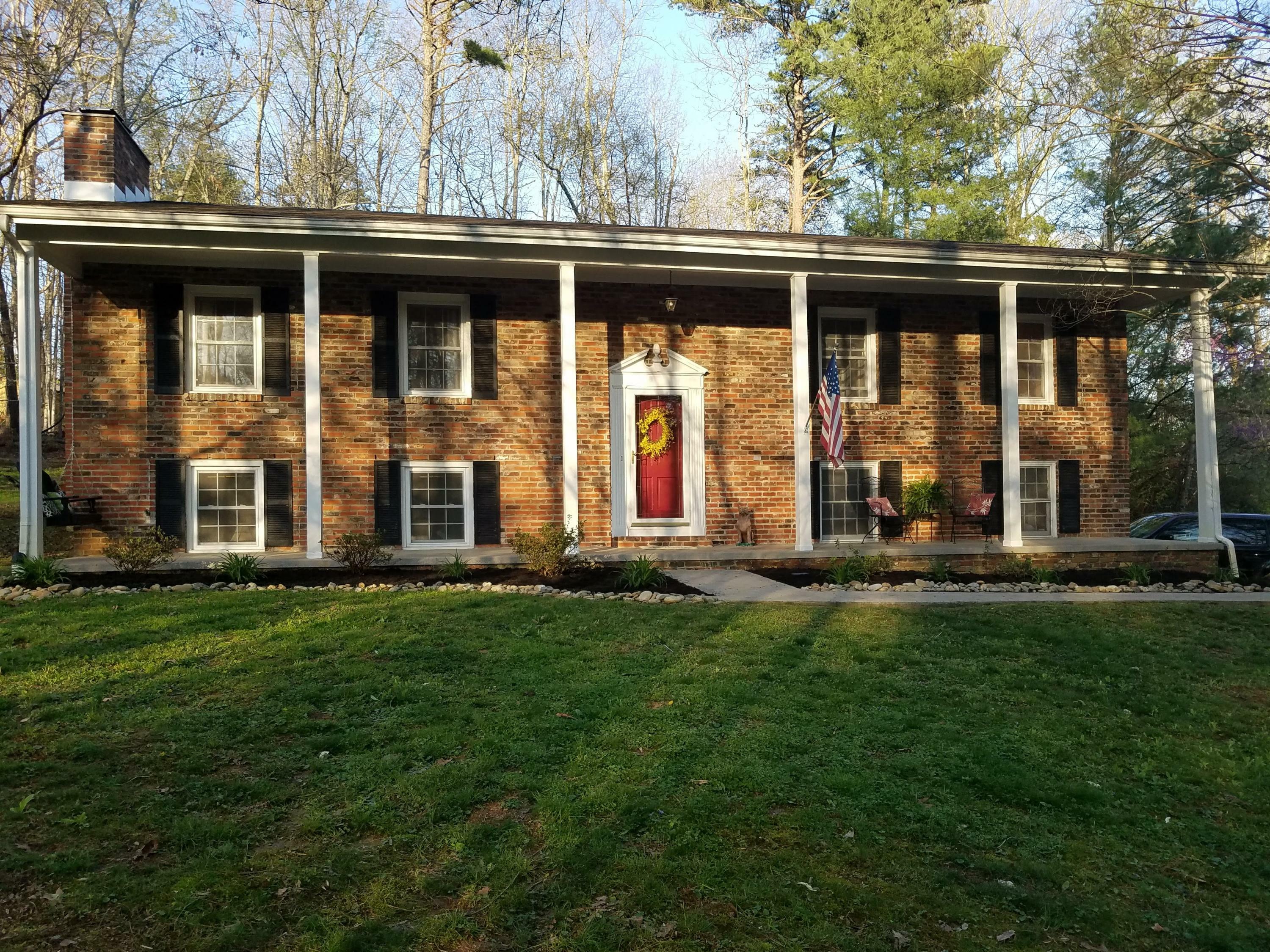 Property Photo:  118 Nebraska Ave  TN 37830 