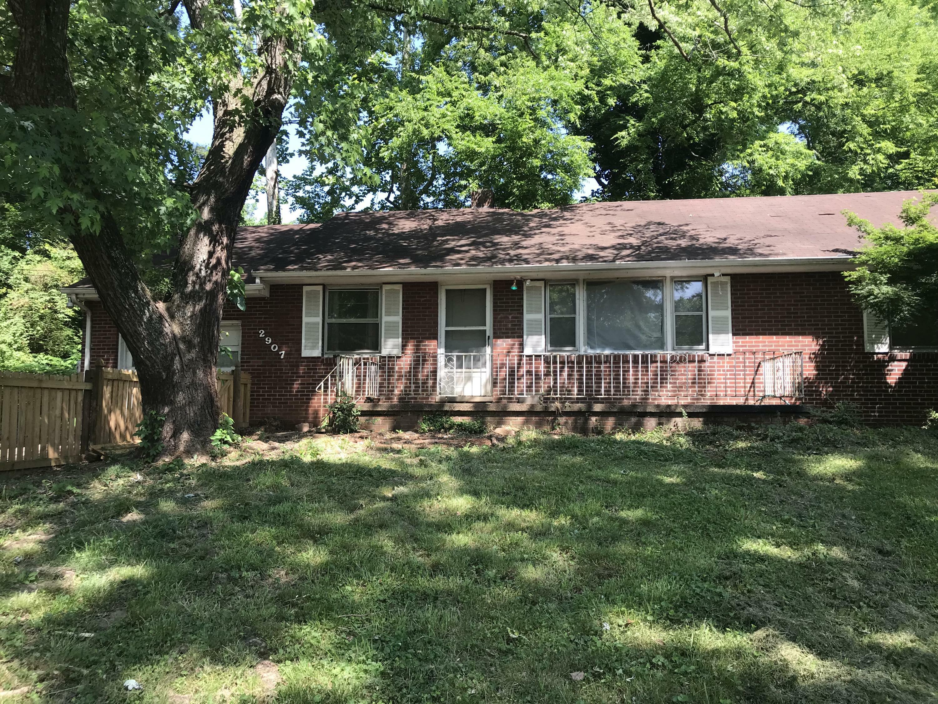 Property Photo:  2907 White Oak Lane  TN 37917 