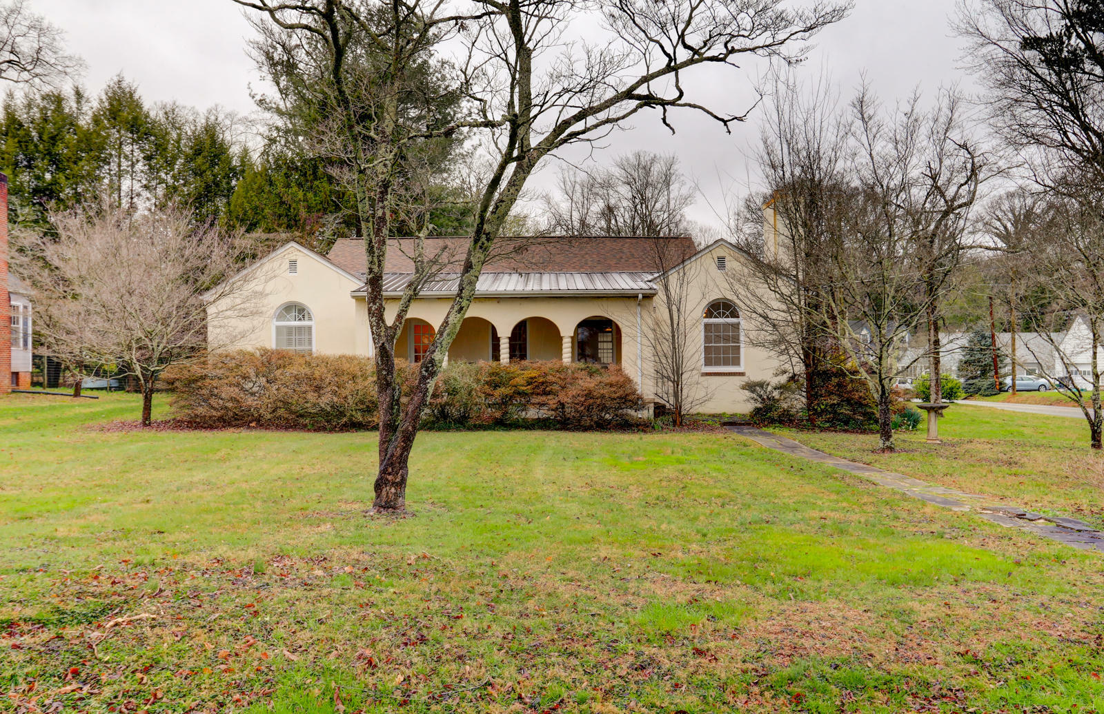 Property Photo:  5400 Crestwood Rd  TN 37918 