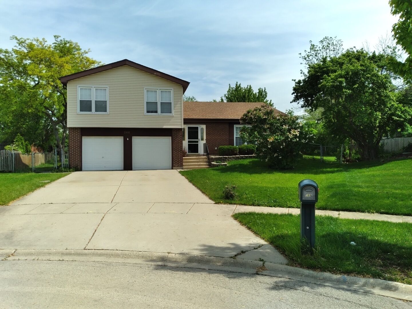 Property Photo:  266 Bryant Way  IL 60440 