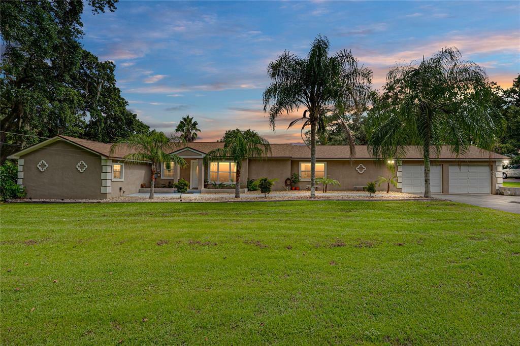 Property Photo:  2817 Jim Johnson Road  FL 33566 