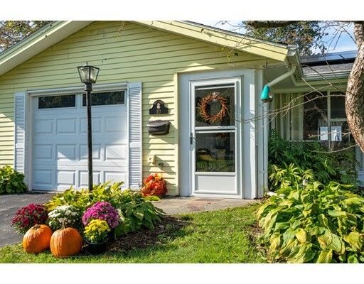 Property Photo:  10 Brownlea Rd  MA 01701 