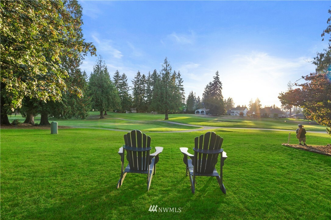 Property Photo: 2708 208th Avenue E WA 98391