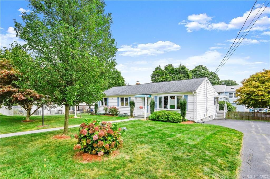 Property Photo:  83 Wooster Street  CT 06461 