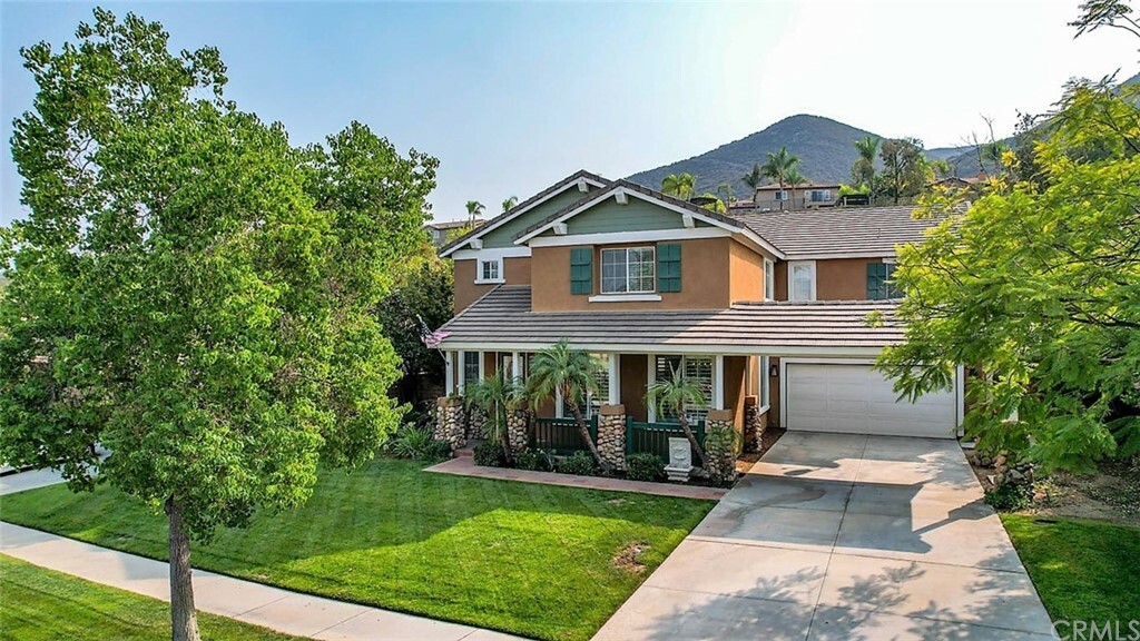 Property Photo:  1554 Beacon Ridge Way  CA 92883 