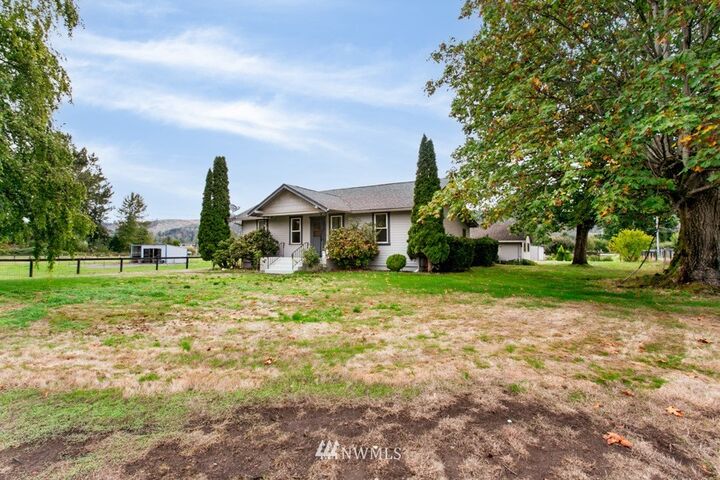 Property Photo: 8523 Riverside Drive E WA 98390