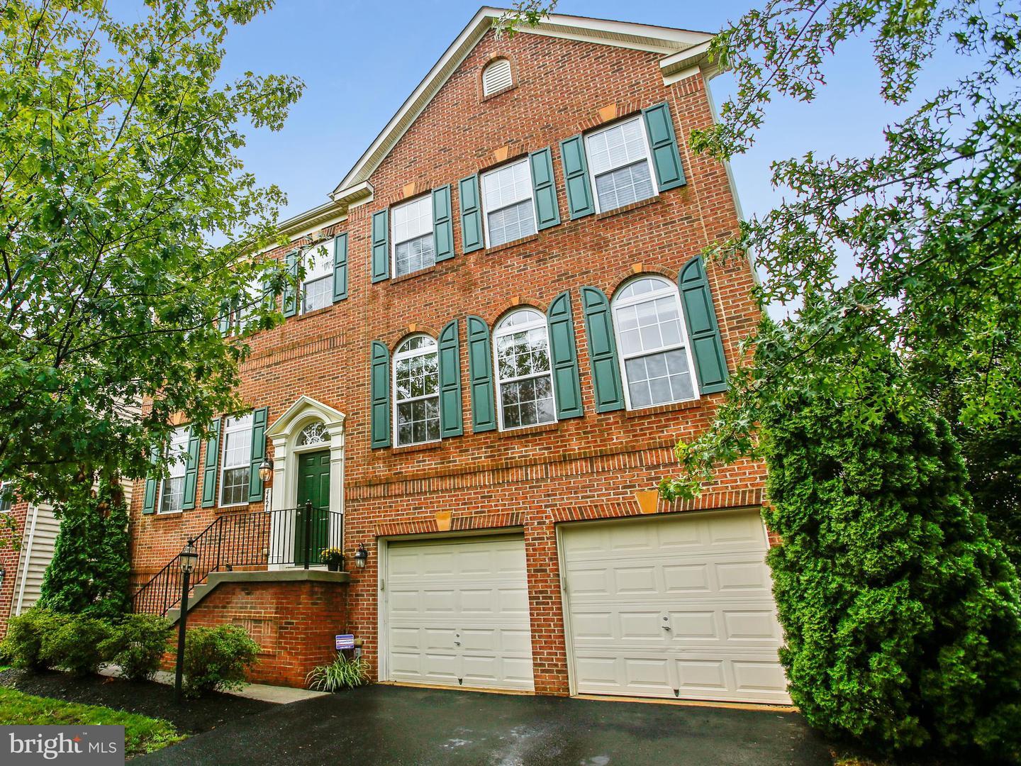 Property Photo: 4421 Davis Fairfax Lane VA 22192