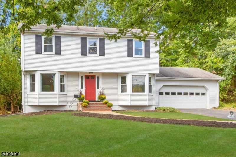 Property Photo:  10 E Brook Dr  NJ 07652 