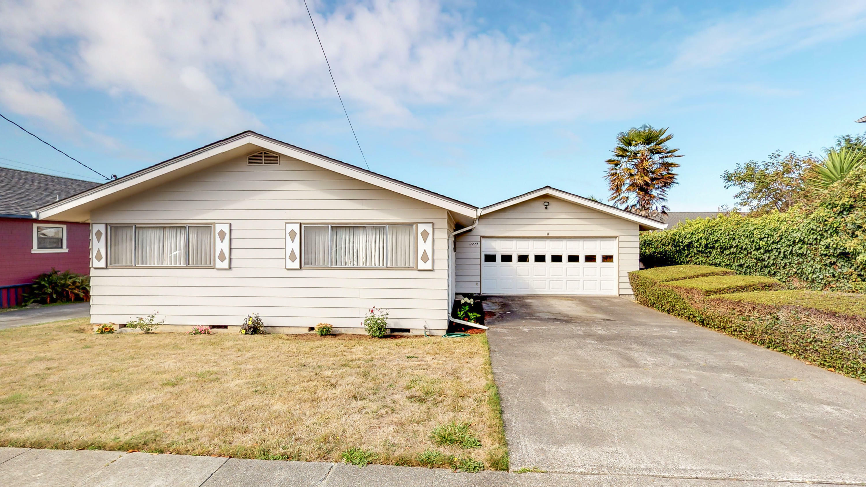 Property Photo:  2714 H Street  CA 95501 