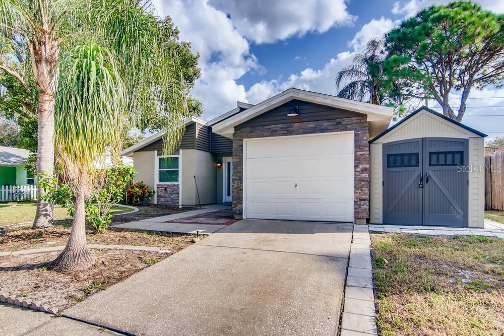 Property Photo: 790 Arthurs Court FL 34689