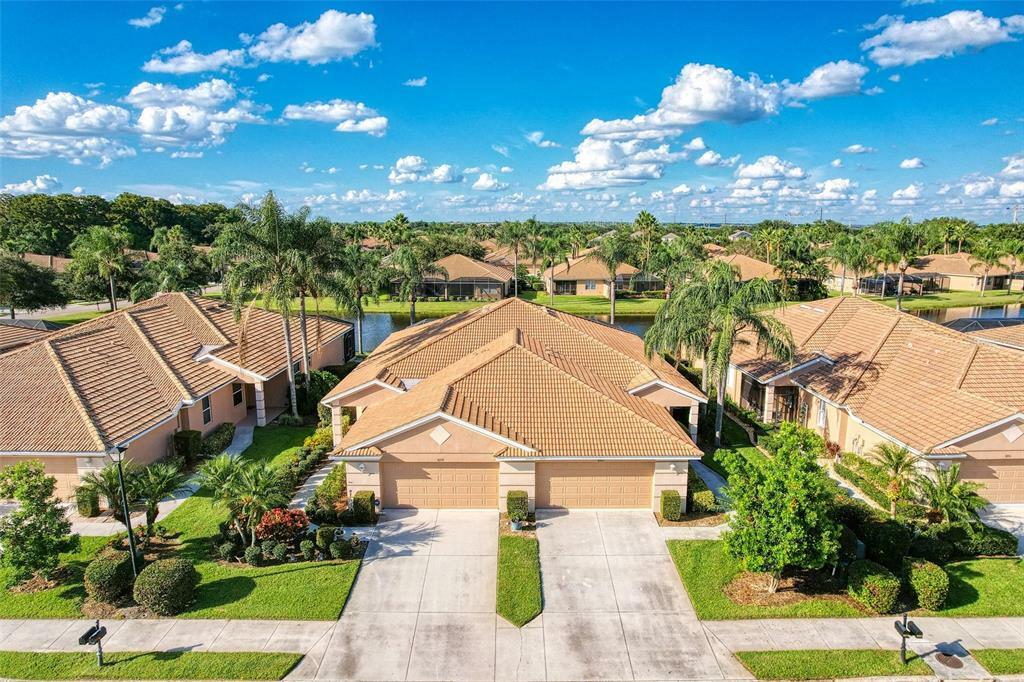 Property Photo:  8307 Eagle Isles Place  FL 34212 