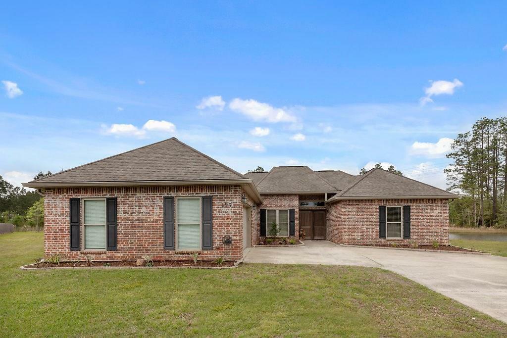 Property Photo:  197 Landry Dr  LA 70657 