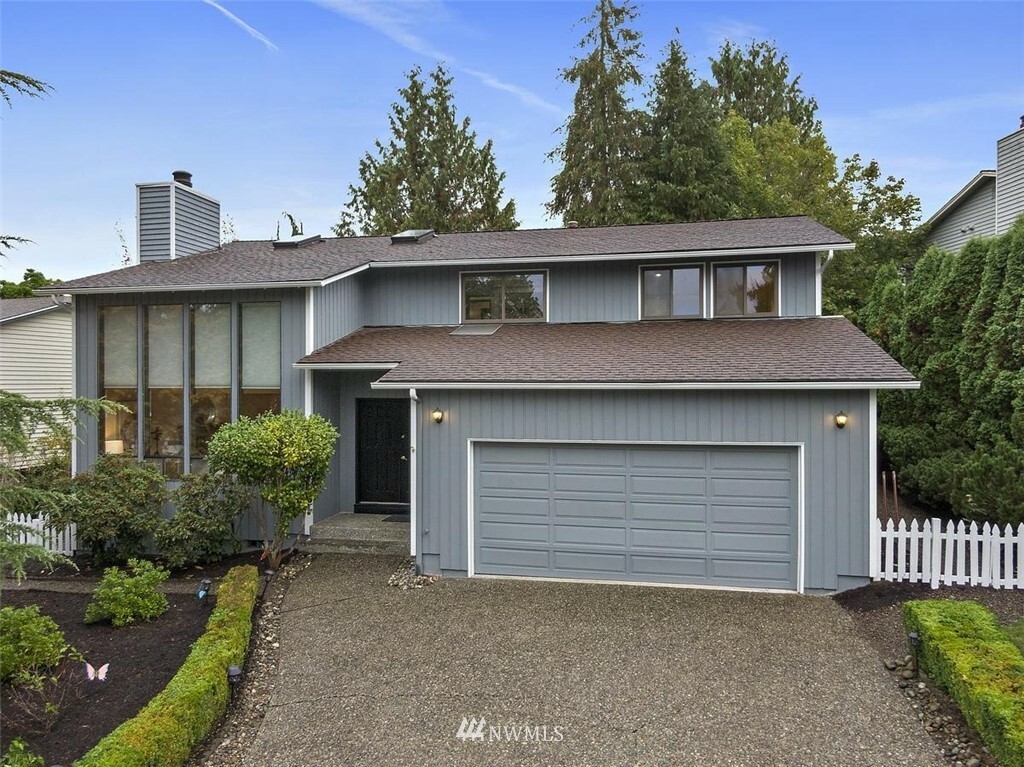 Property Photo:  10724 158th Court NE  WA 98052 