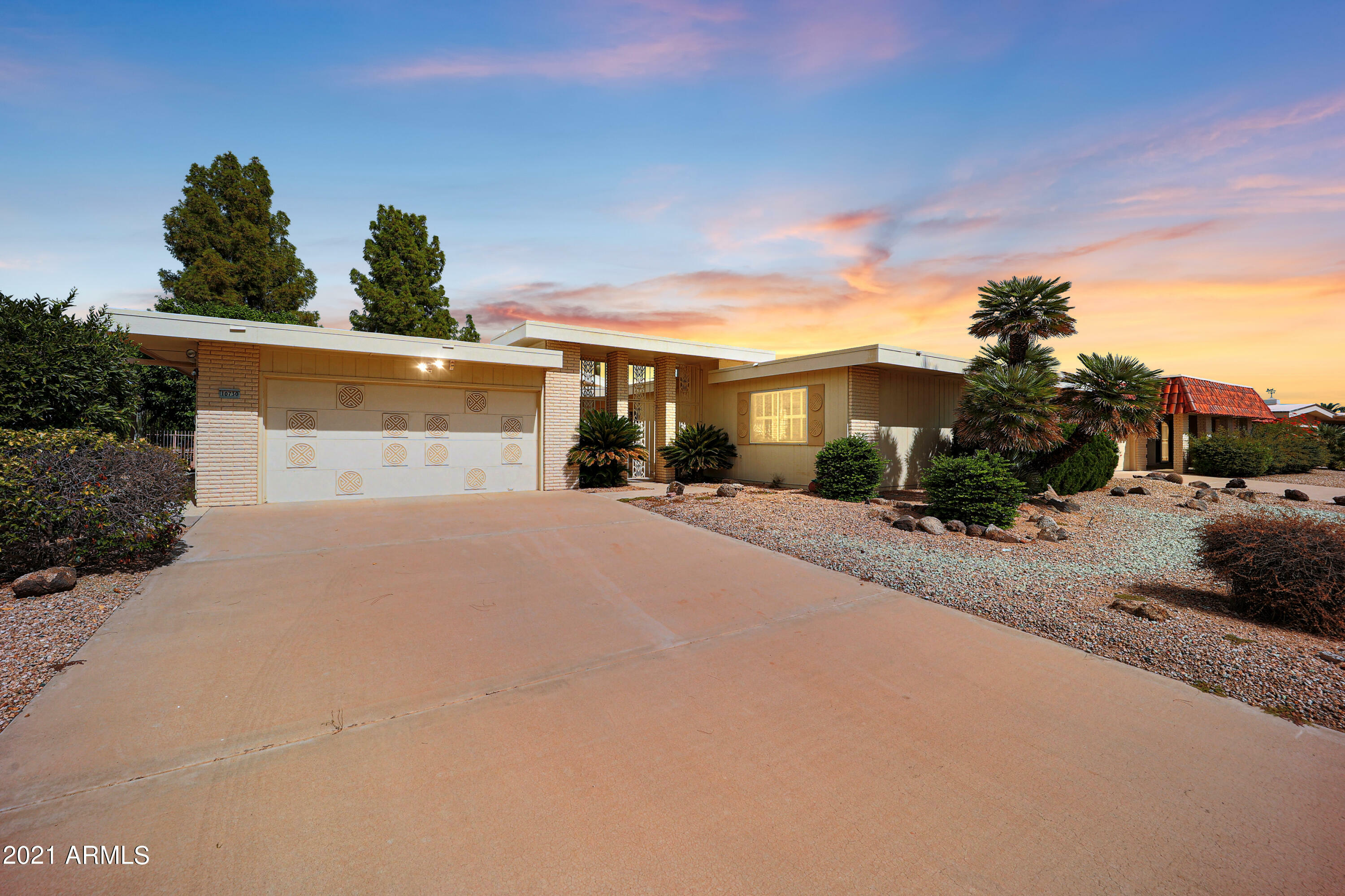 Property Photo:  10730 W Palmeras Drive  AZ 85373 