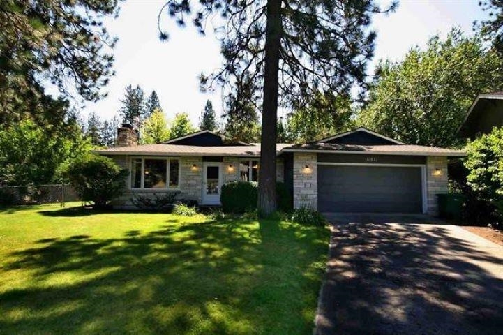 Property Photo: 11821 N Fairwood Dr WA 99218