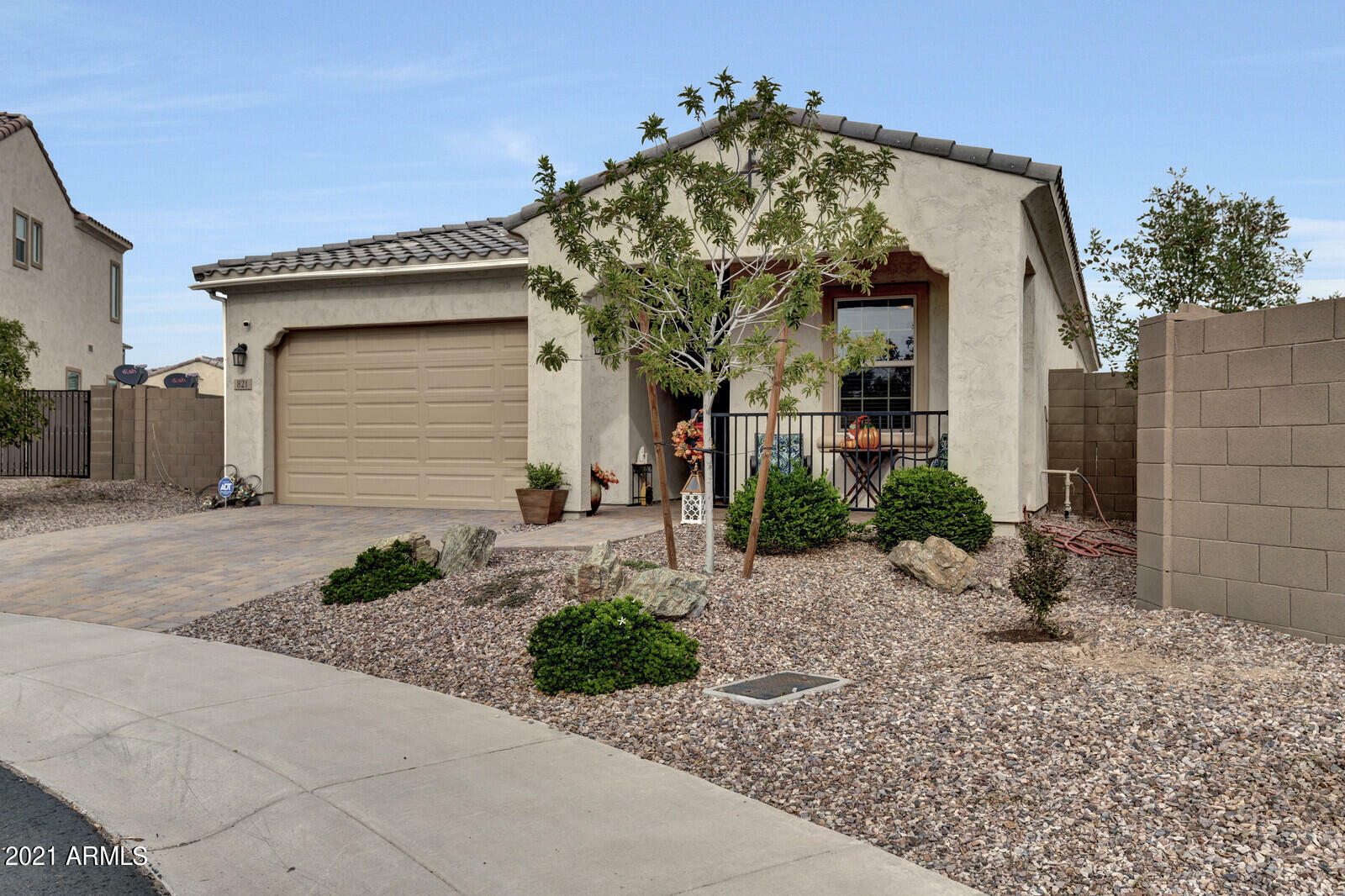 Property Photo: 821 S 202nd Drive AZ 85326