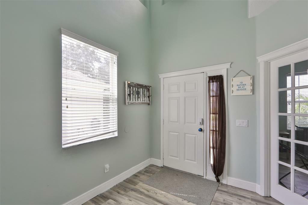 Property Photo:  6805 Guilford Crest Drive  FL 33572 