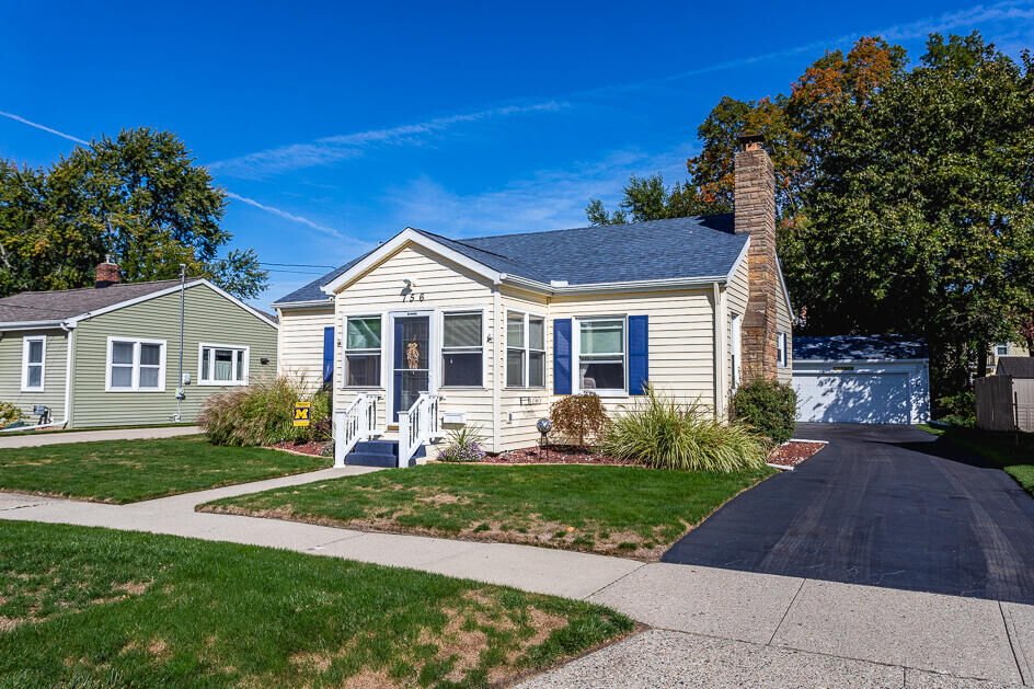 Property Photo:  756 Elmwood Avenue  MI 49203 