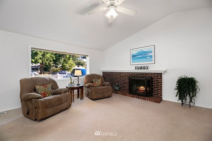 Property Photo:  22602  56th Avenue W  WA 98043 