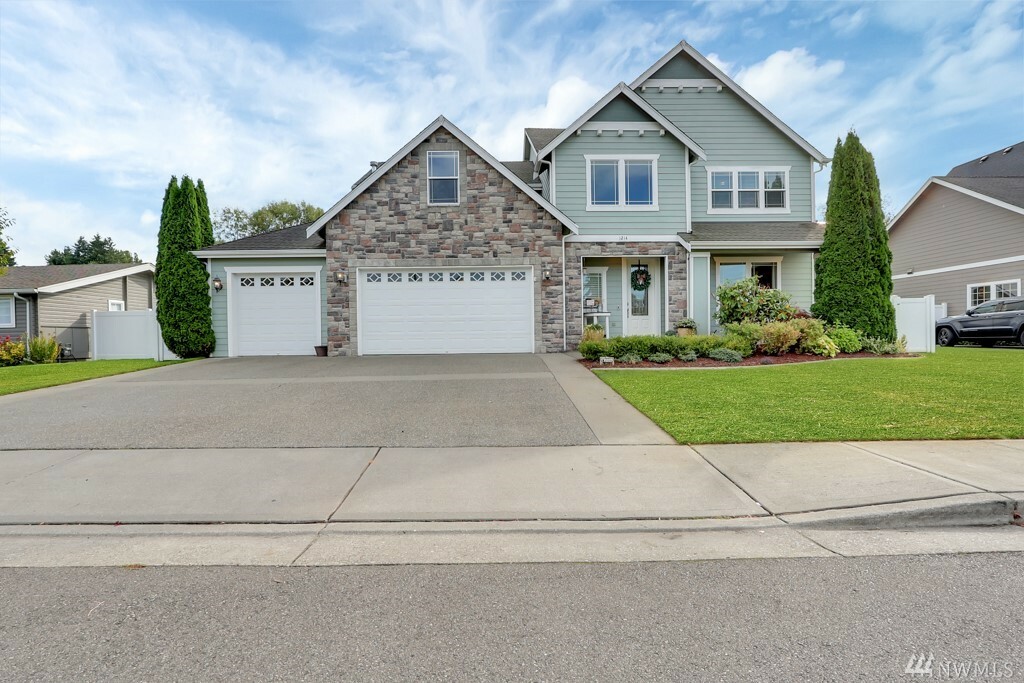 1214 12th Ave SW  Puyallup WA 98371 photo