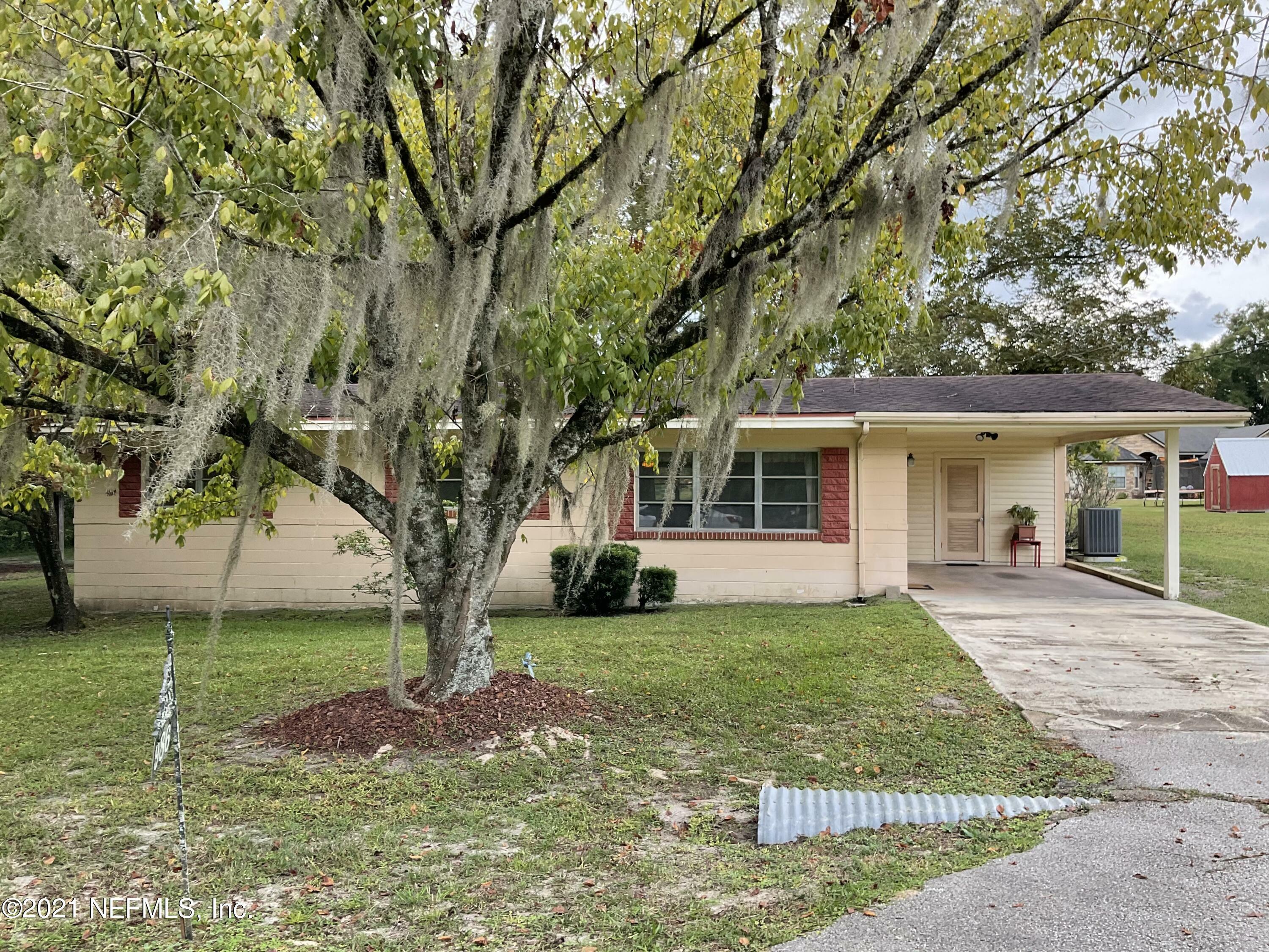 Property Photo:  986 Finley Drive  FL 32063 