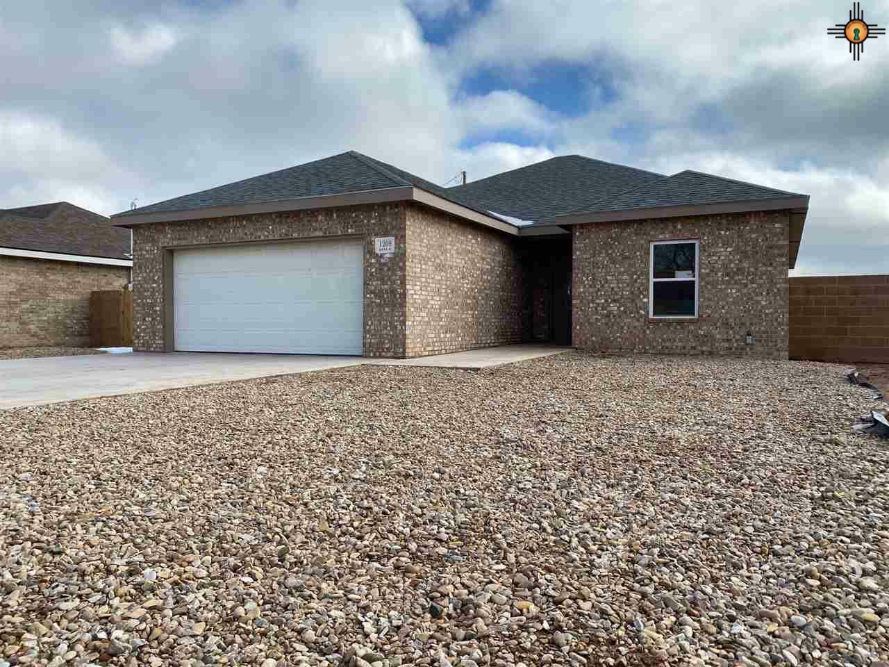 Property Photo: 1209 Dale NM 88101