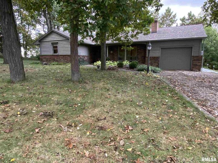 801 W Main  Knoxville IL 61448 photo