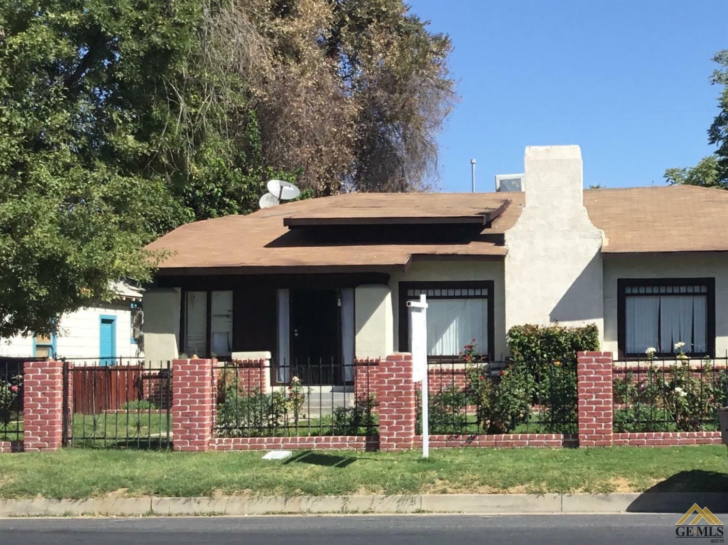 Property Photo:  324 8th Street  CA 93304 